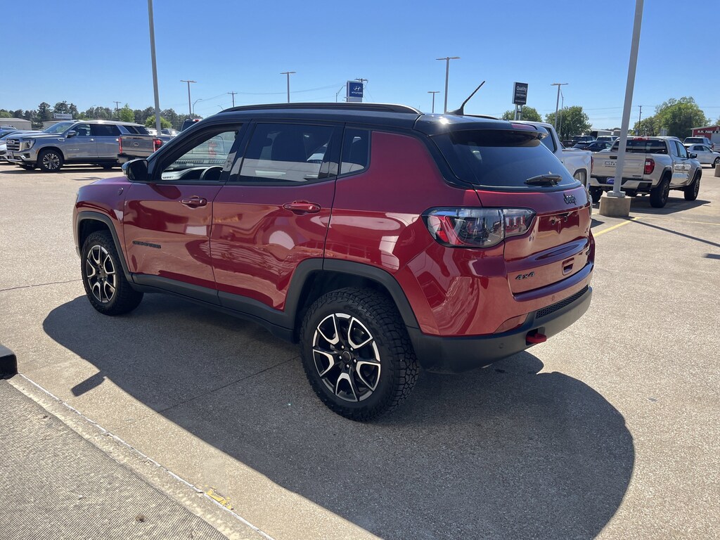 Used 2025 Jeep Compass Trailhawk SUV