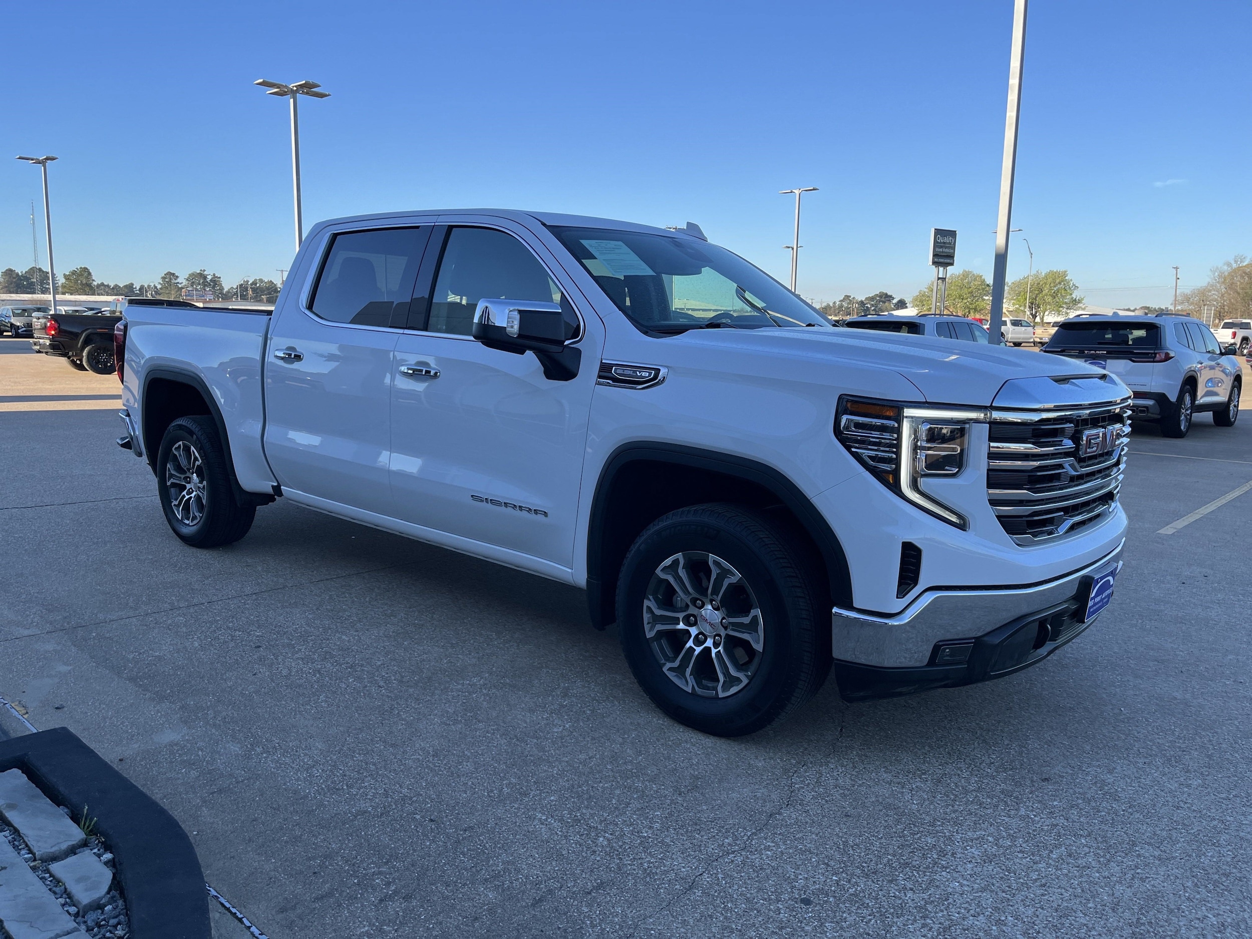 Used 2024 GMC Sierra 1500 SLT with VIN 1GTPHDEDXRZ301250 for sale in Nacogdoches, TX