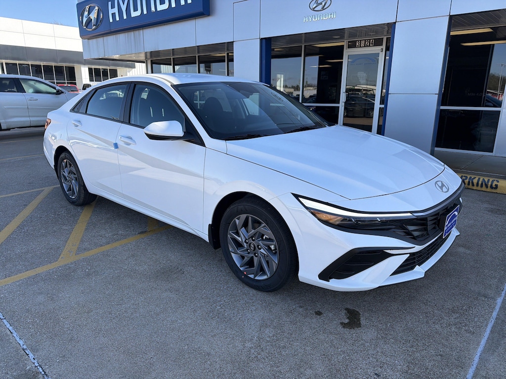 New 2026 Hyundai Elantra Hybrid Blue Sedan