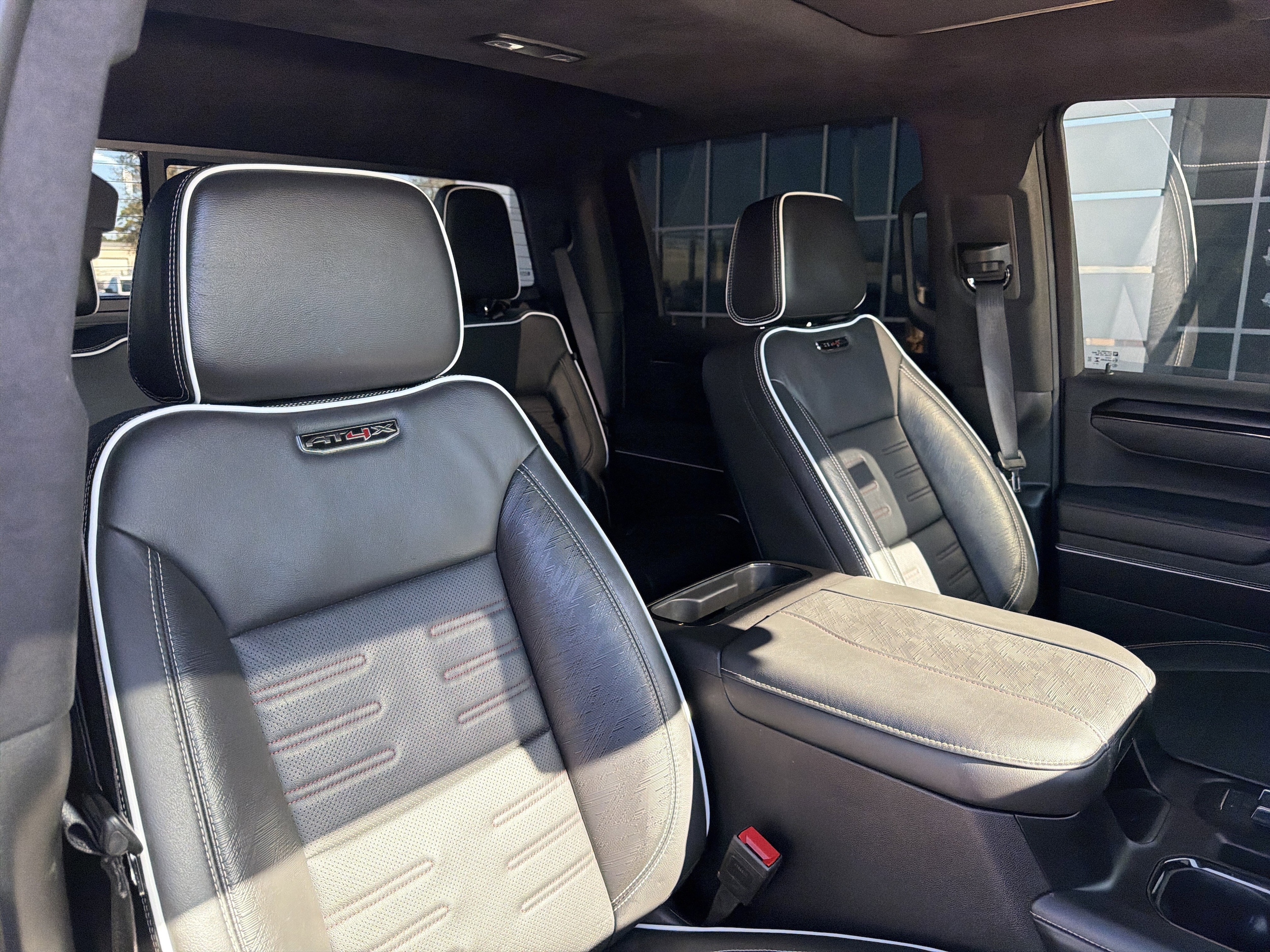 2024 GMC Sierra 1500 AT4X - Photo 7