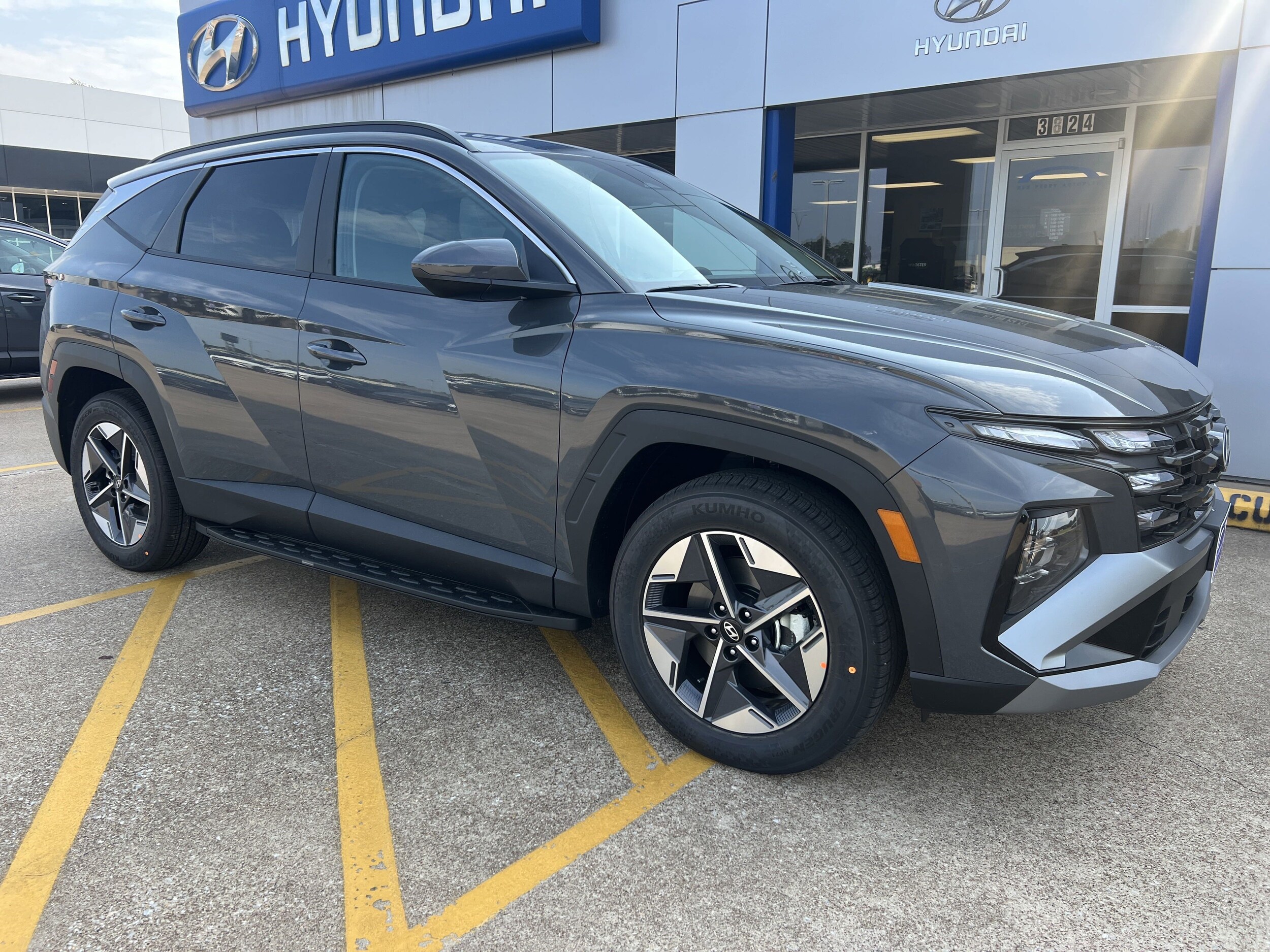 2026 Hyundai Tucson SEL photo 2