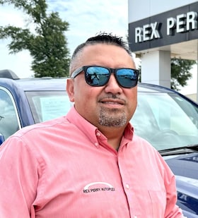 Staff member Javier Gonzalez from ID_d03db2e30e0f