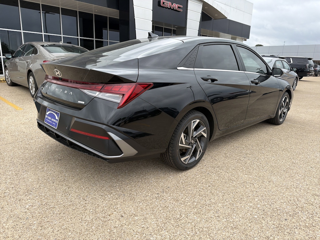 Used 2024 Hyundai Elantra Hybrid Limited Sedan