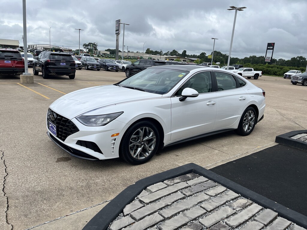 Used 2022 Hyundai Sonata SEL Sedan