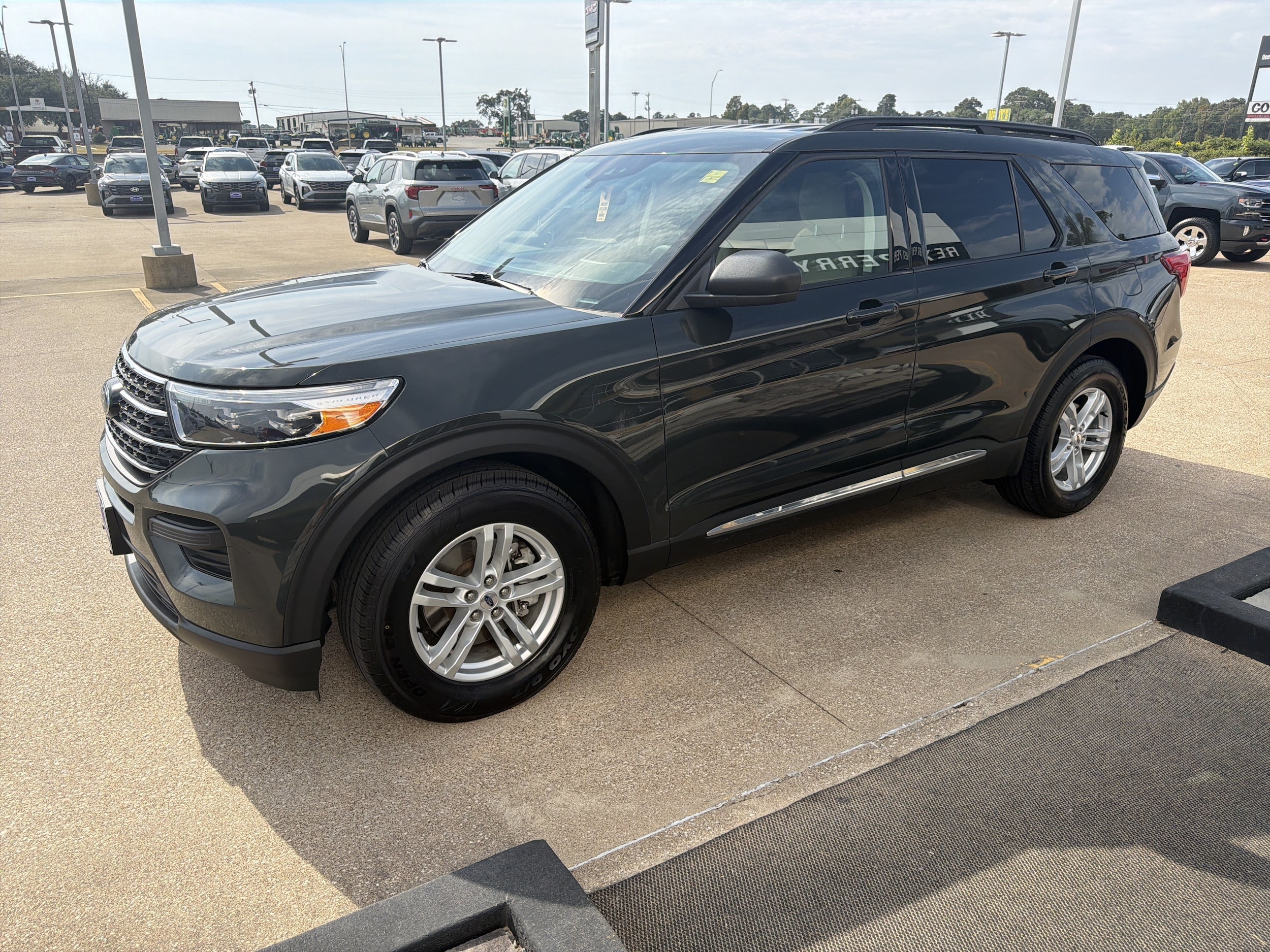 Used 2023 Ford Explorer XLT
