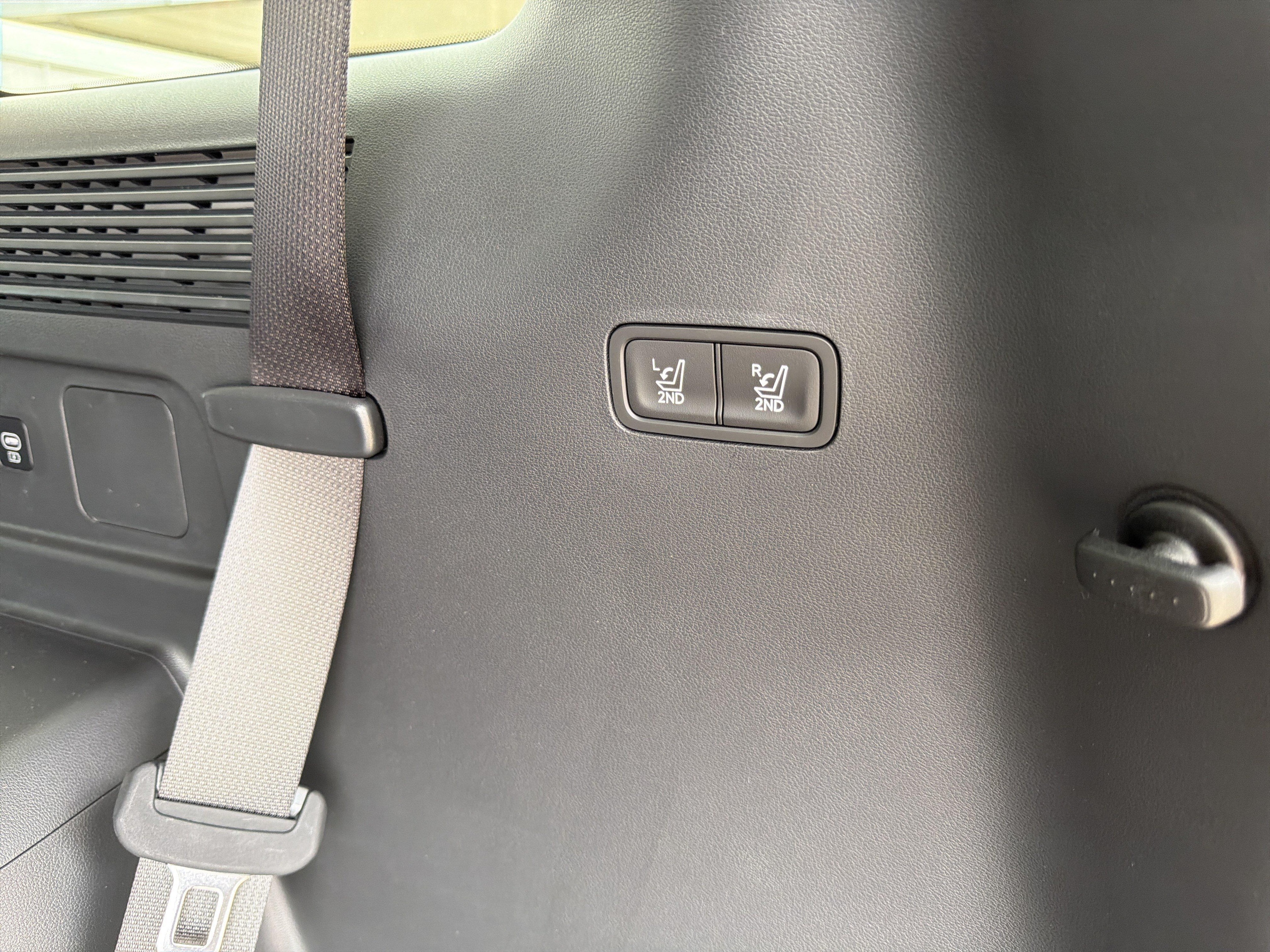 2026 Hyundai Santa Fe SEL - Photo 28