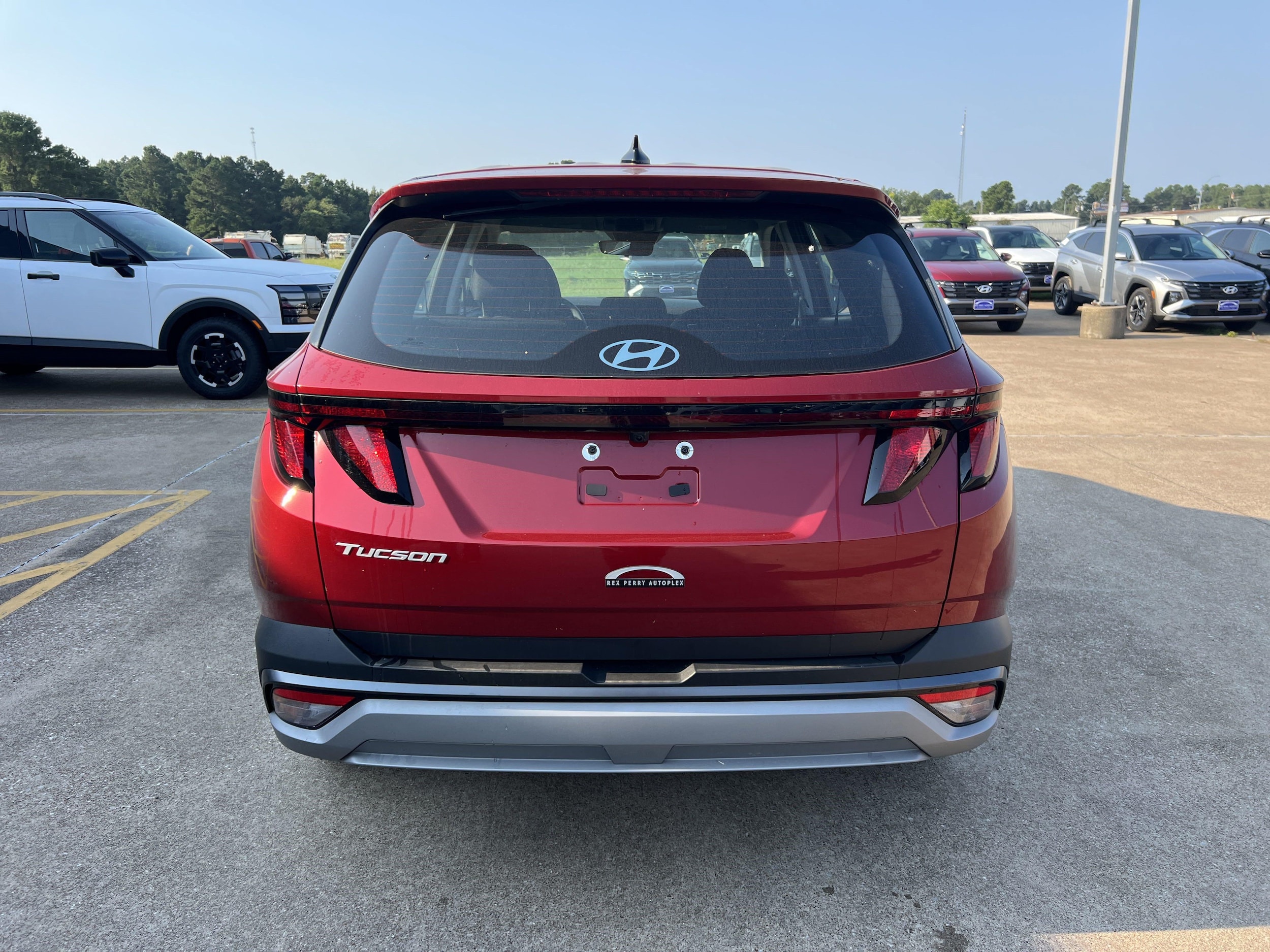 2025 Hyundai Tucson SE - Photo 22
