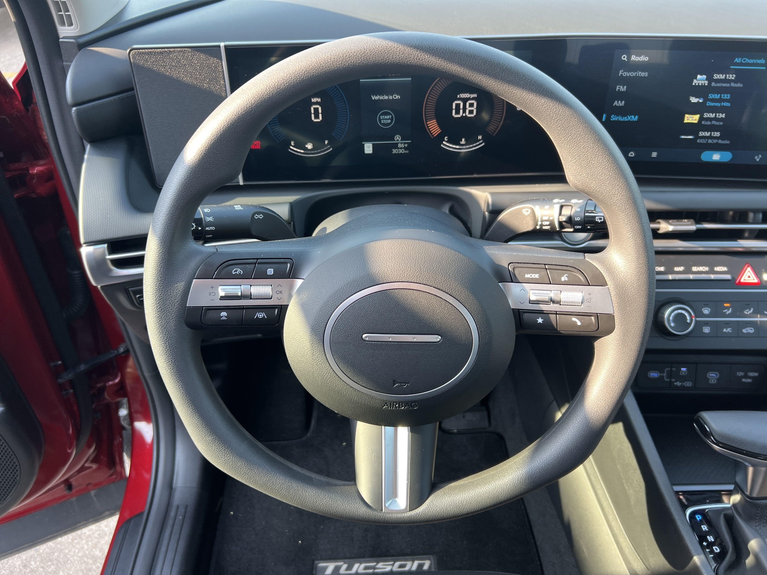 2025 Hyundai Tucson SE - Photo 15