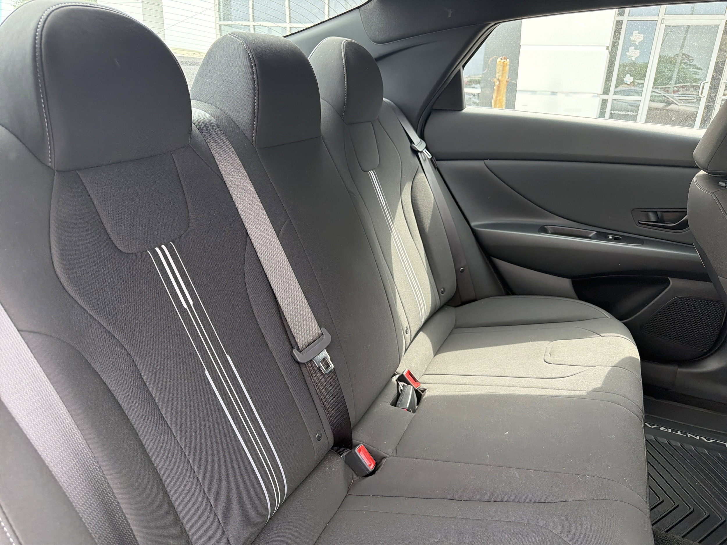 2025 Hyundai Elantra SEL - Photo 8