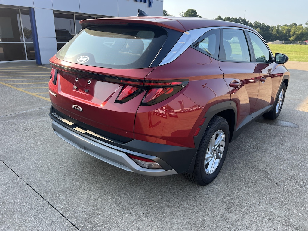New 2025 Hyundai Tucson SE FWD SUV
