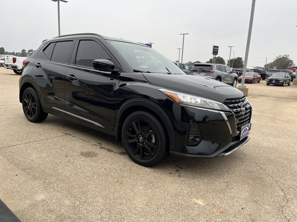 Used 2024 Nissan Kicks SR SUV