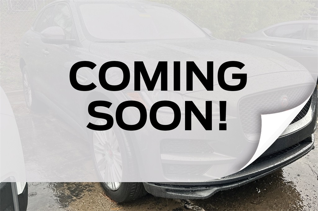 2017 Jaguar F-Pace Premium's photo