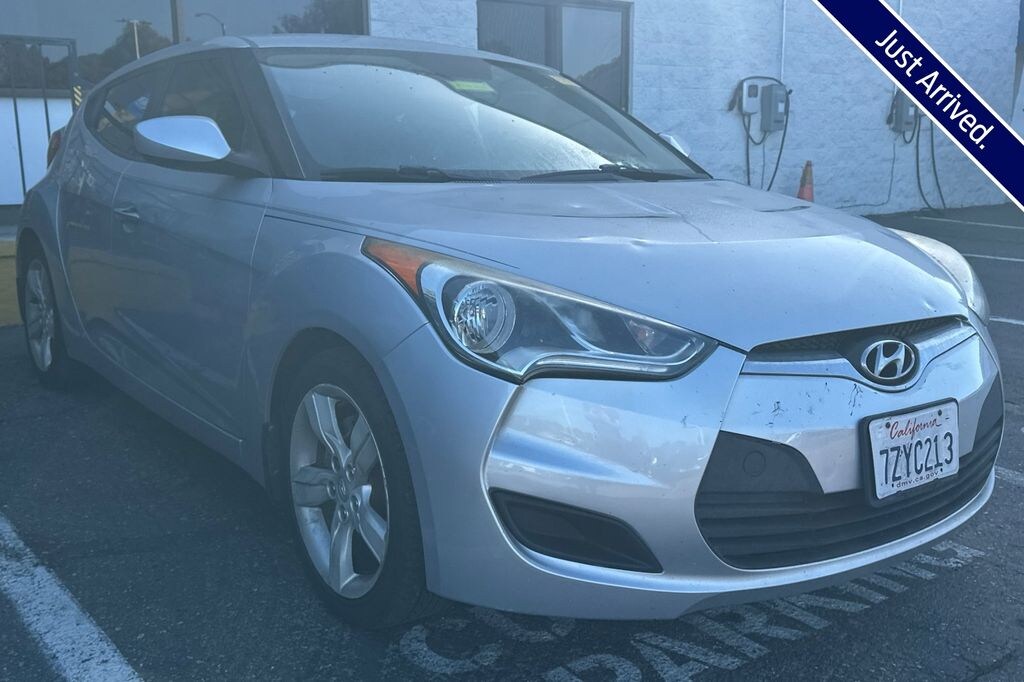 Used 2012 Hyundai Veloster Base w/Black Hatchback