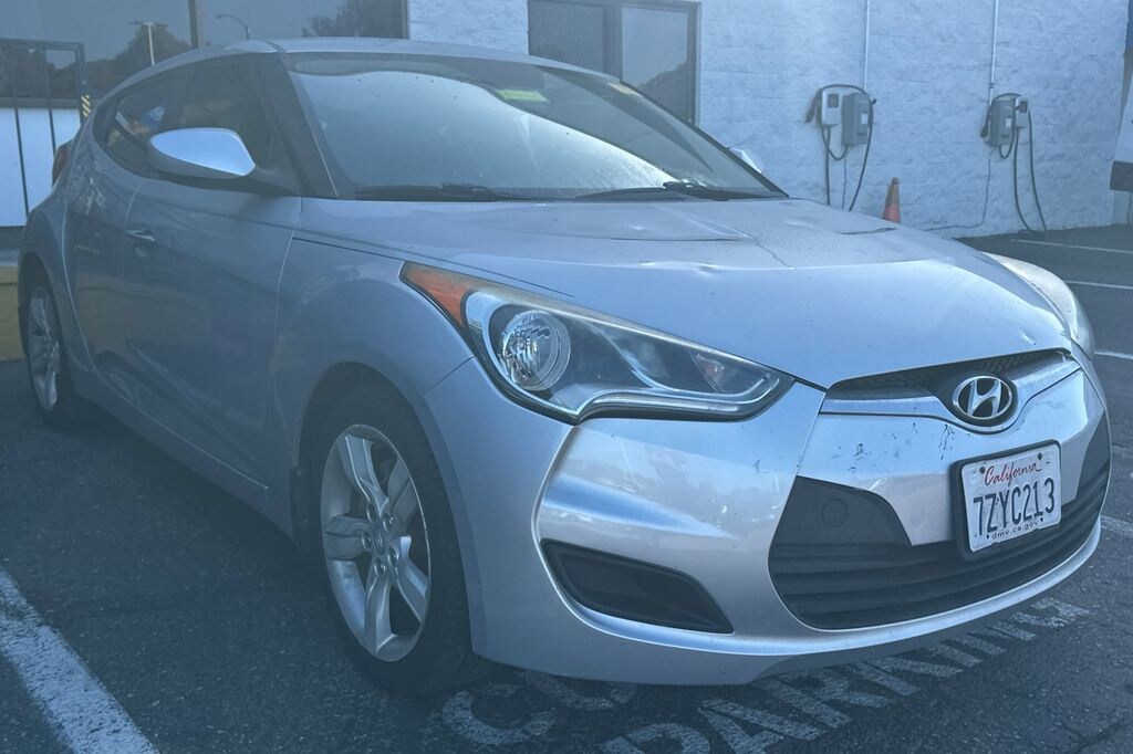 Used 2012 Hyundai Veloster Base w/Black Hatchback