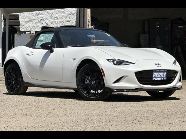 2026 Mazda MX-5 Miata Club - Photo 6