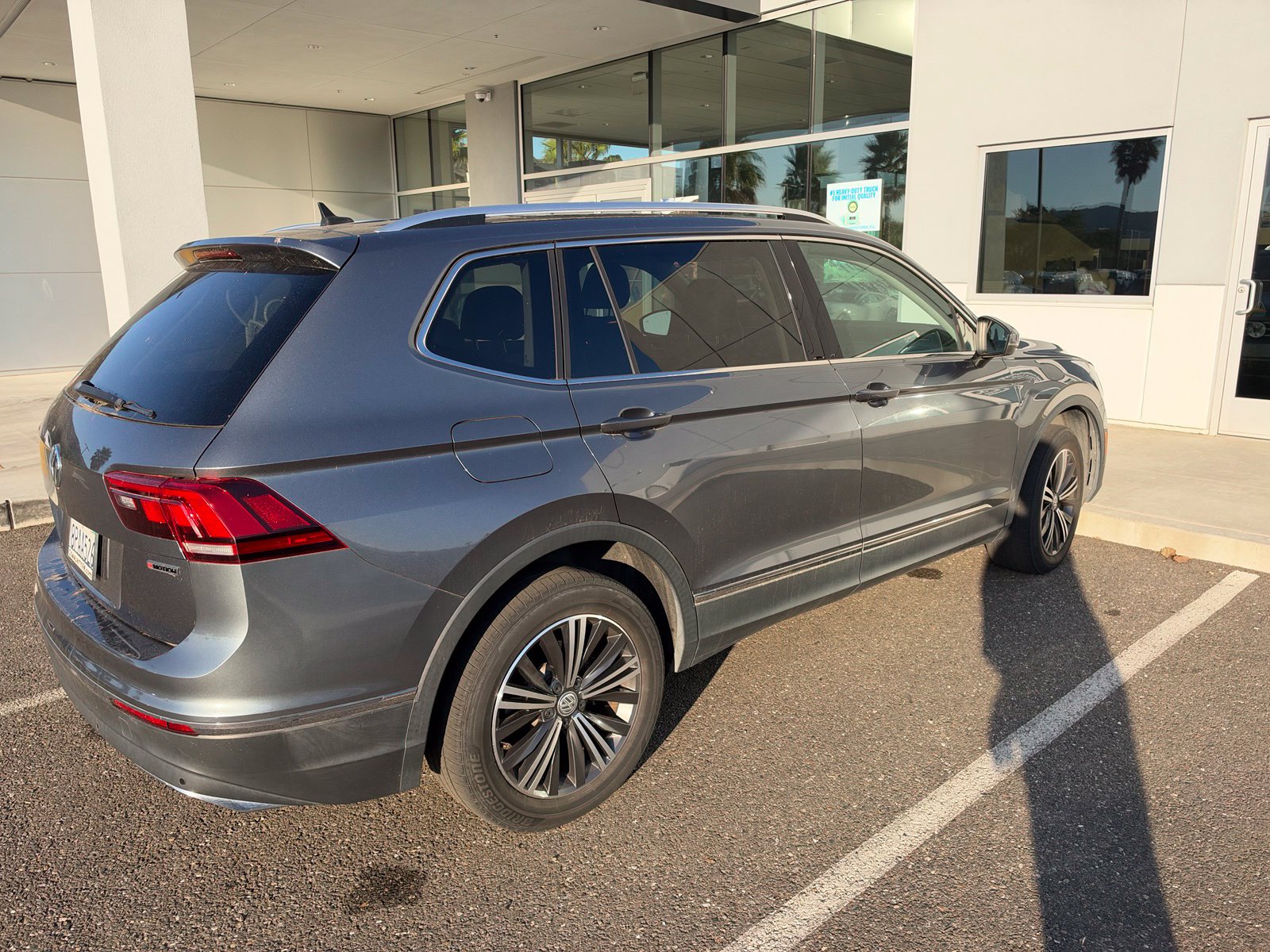 Used 2019 Volkswagen Tiguan 2.0T SEL SUV