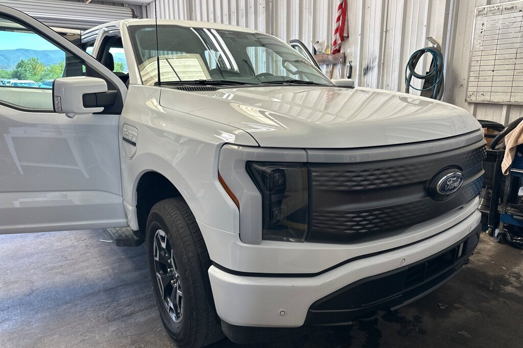 Used 2023 Ford F-150 Lightning XLT Truck