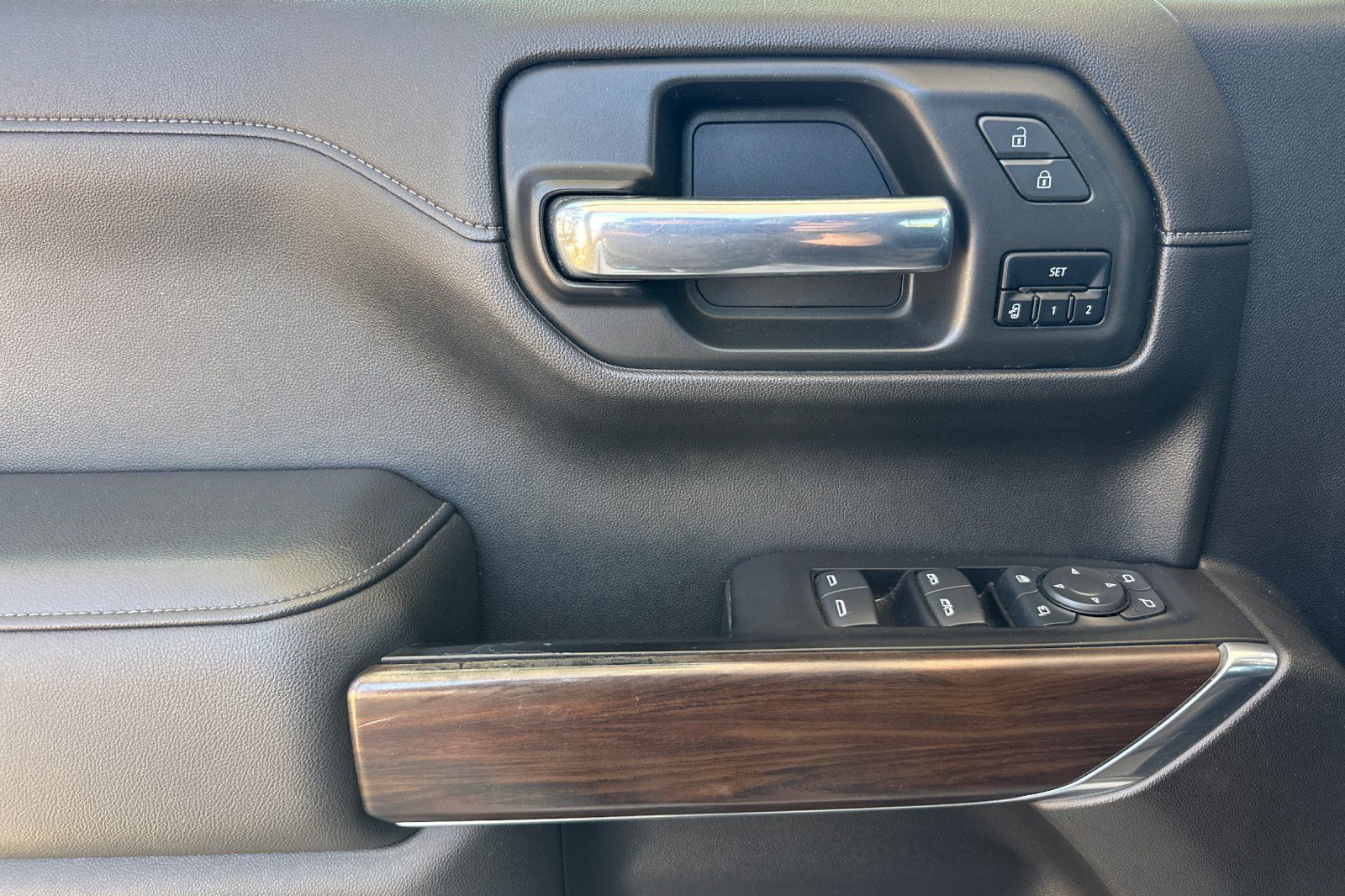 2020 GMC Sierra 1500 SLT - Photo 10