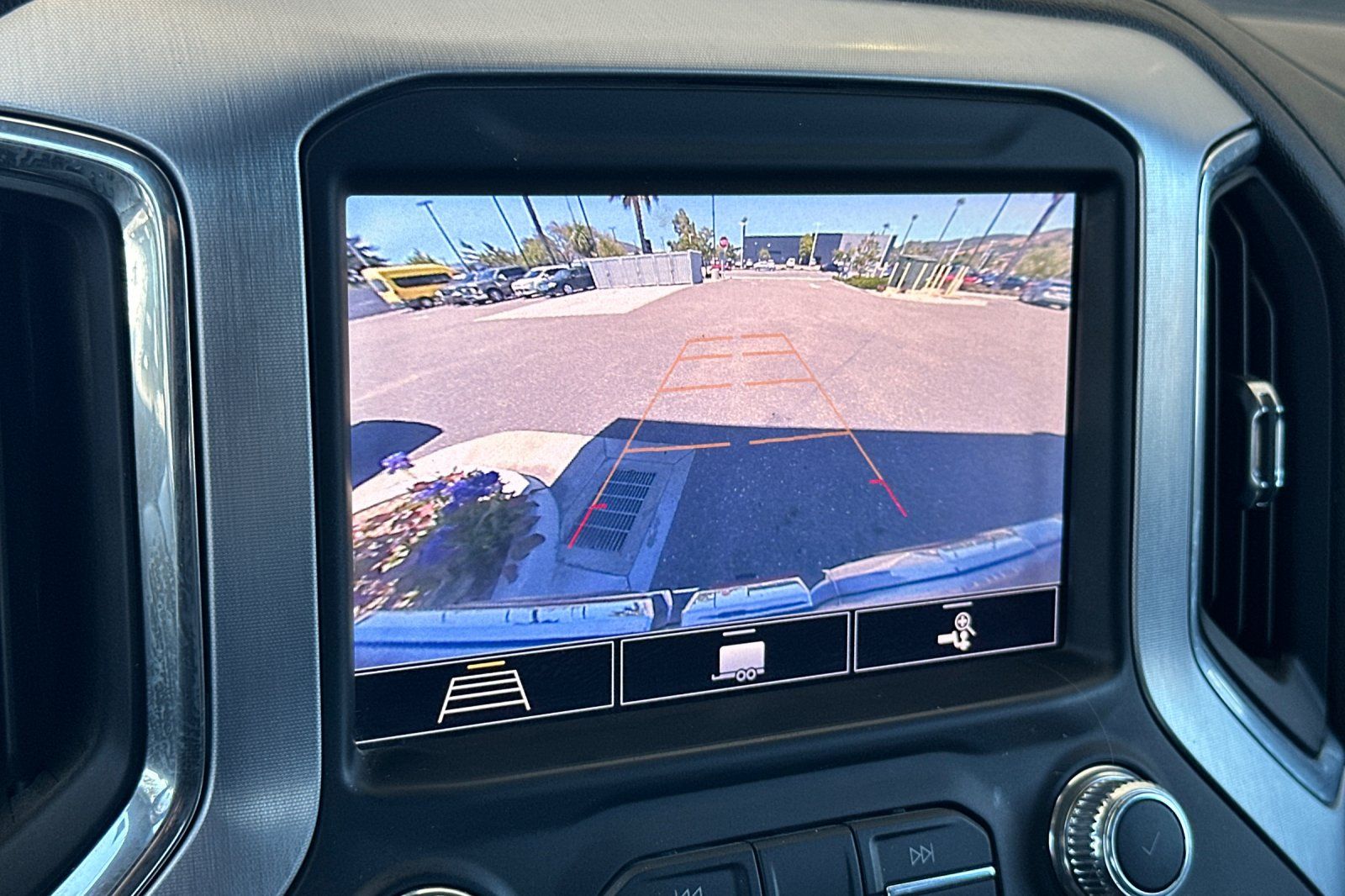 2020 GMC Sierra 1500 SLT - Photo 18