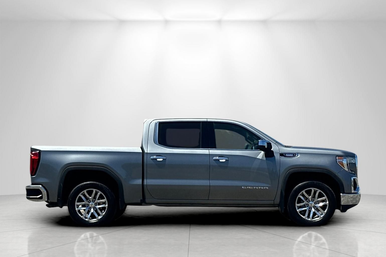 2020 GMC Sierra 1500 SLT - Photo 2