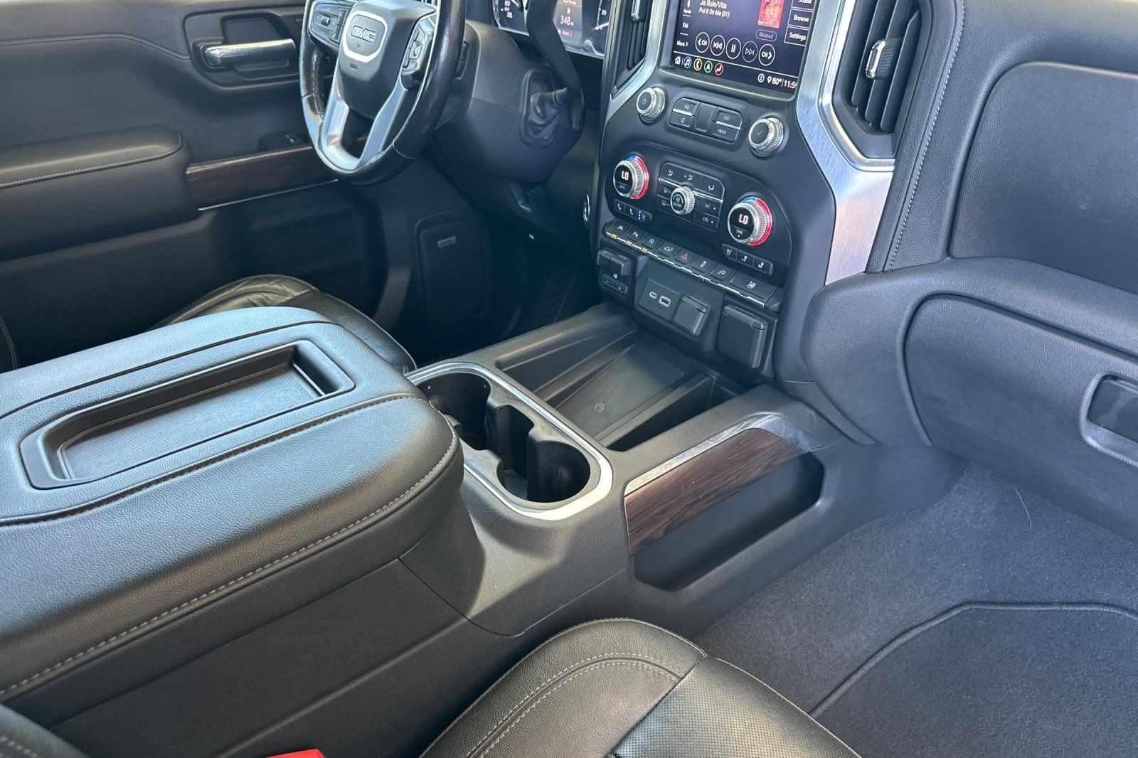 2020 GMC Sierra 1500 SLT - Photo 14