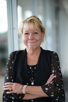 Staff member Cynthia Lyczkowski from ID_8e1b59d83edc
