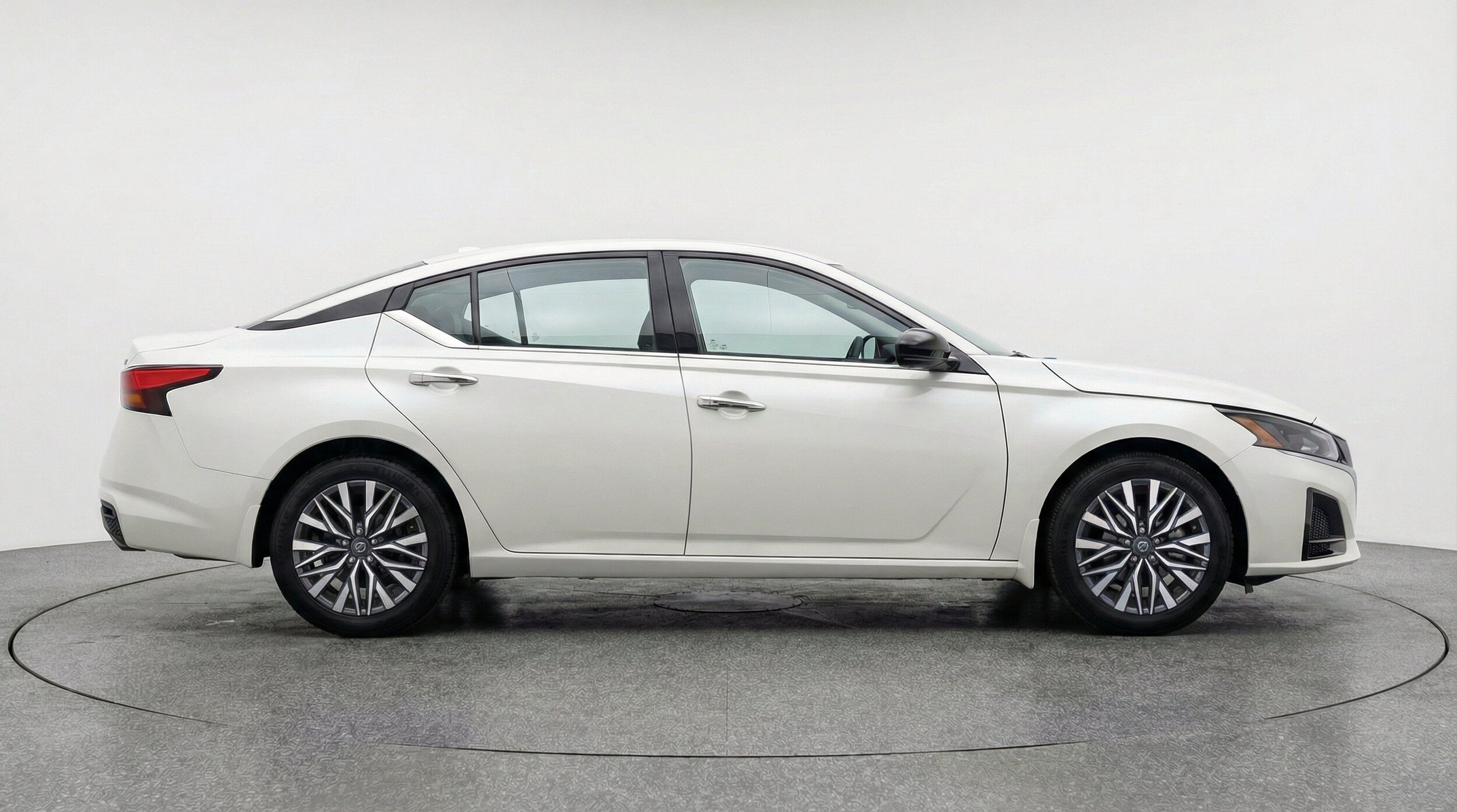 Thumbnail: 2025 Nissan Altima - 11
