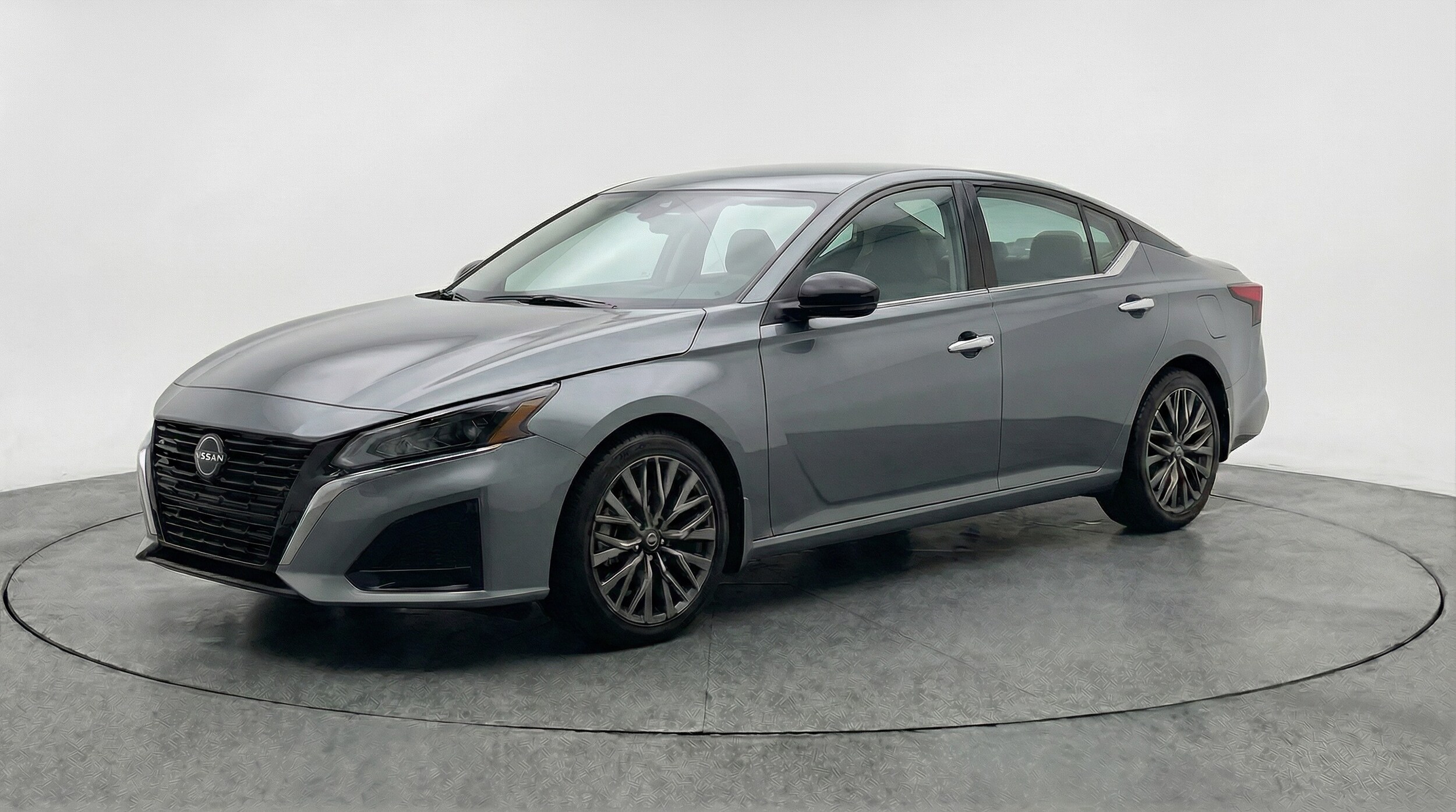 Thumbnail: 2025 Nissan Altima - 3