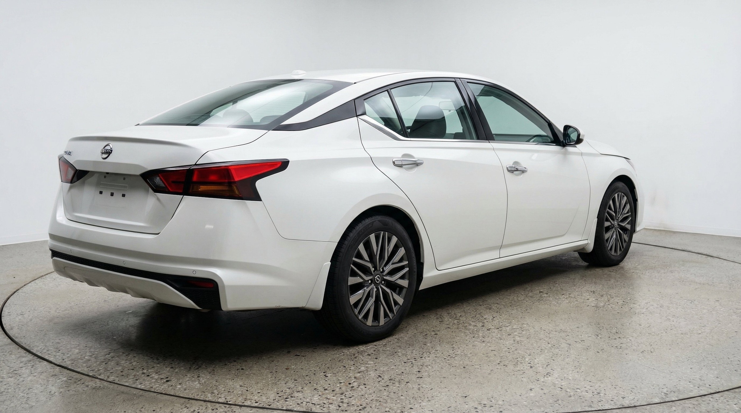 Thumbnail: 2025 Nissan Altima - 9