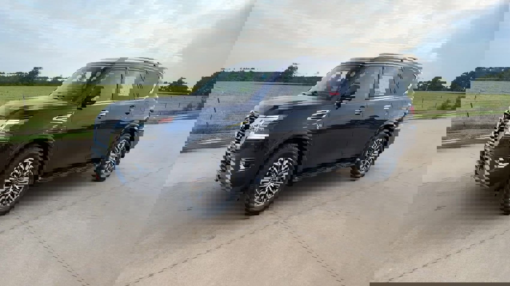 2022 Nissan Armada SL photo 4