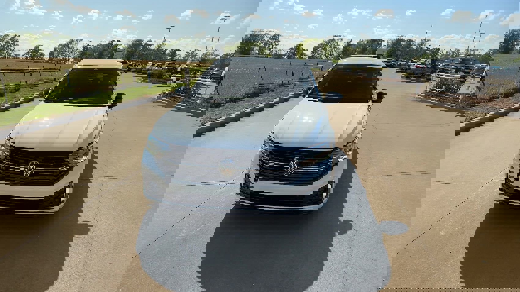 2023 Volkswagen Jetta 1.5T Sport photo 3