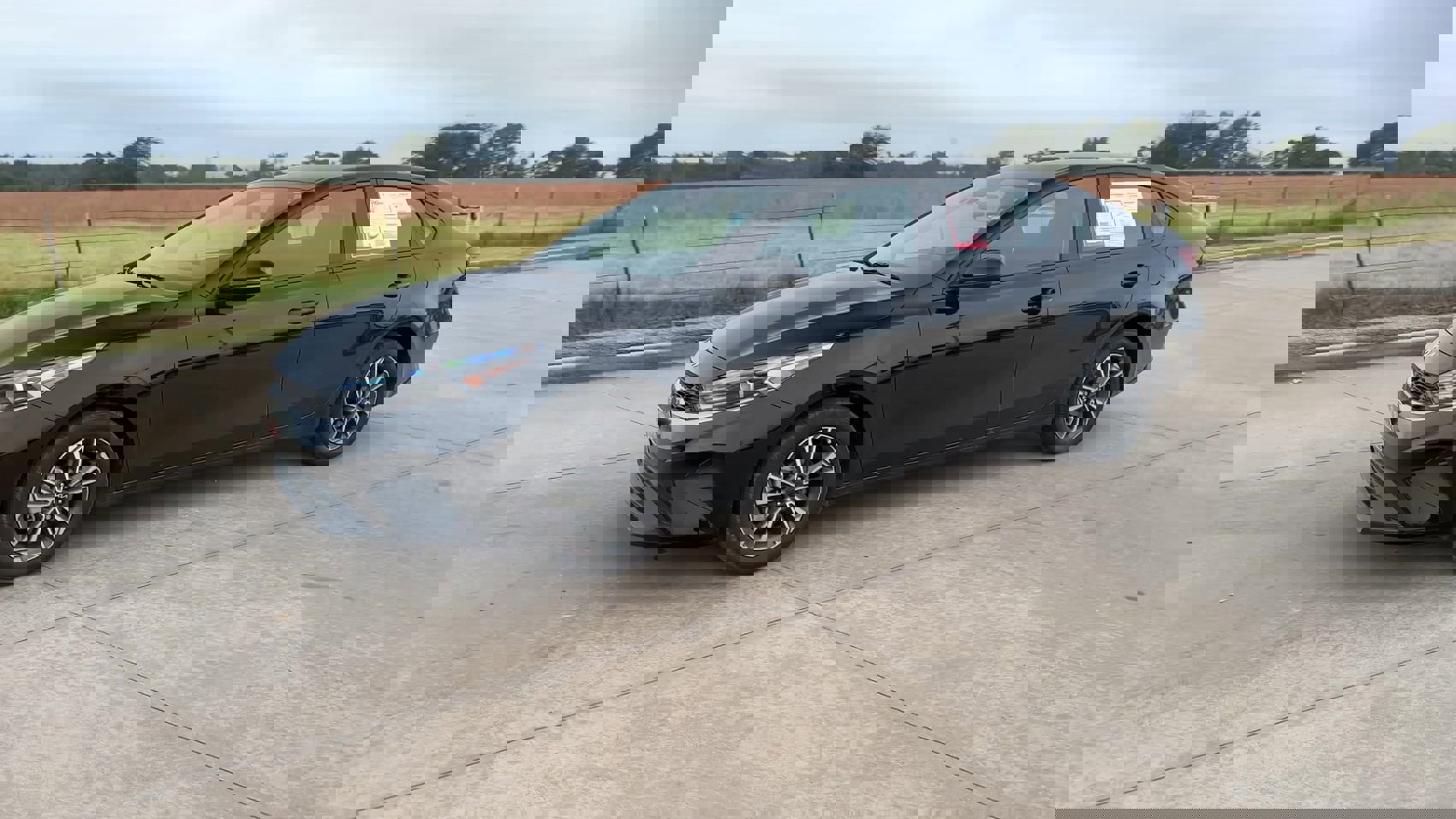 2023 Kia Forte LXS photo 4