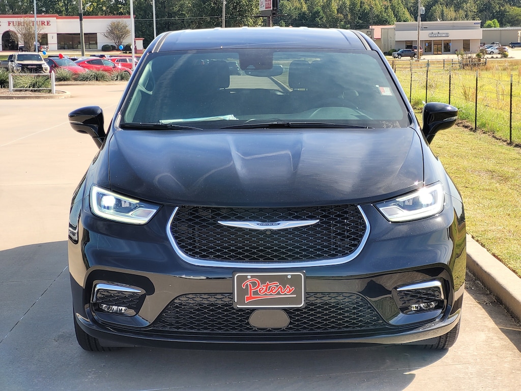 New 2025 Chrysler Pacifica Select Passenger Van