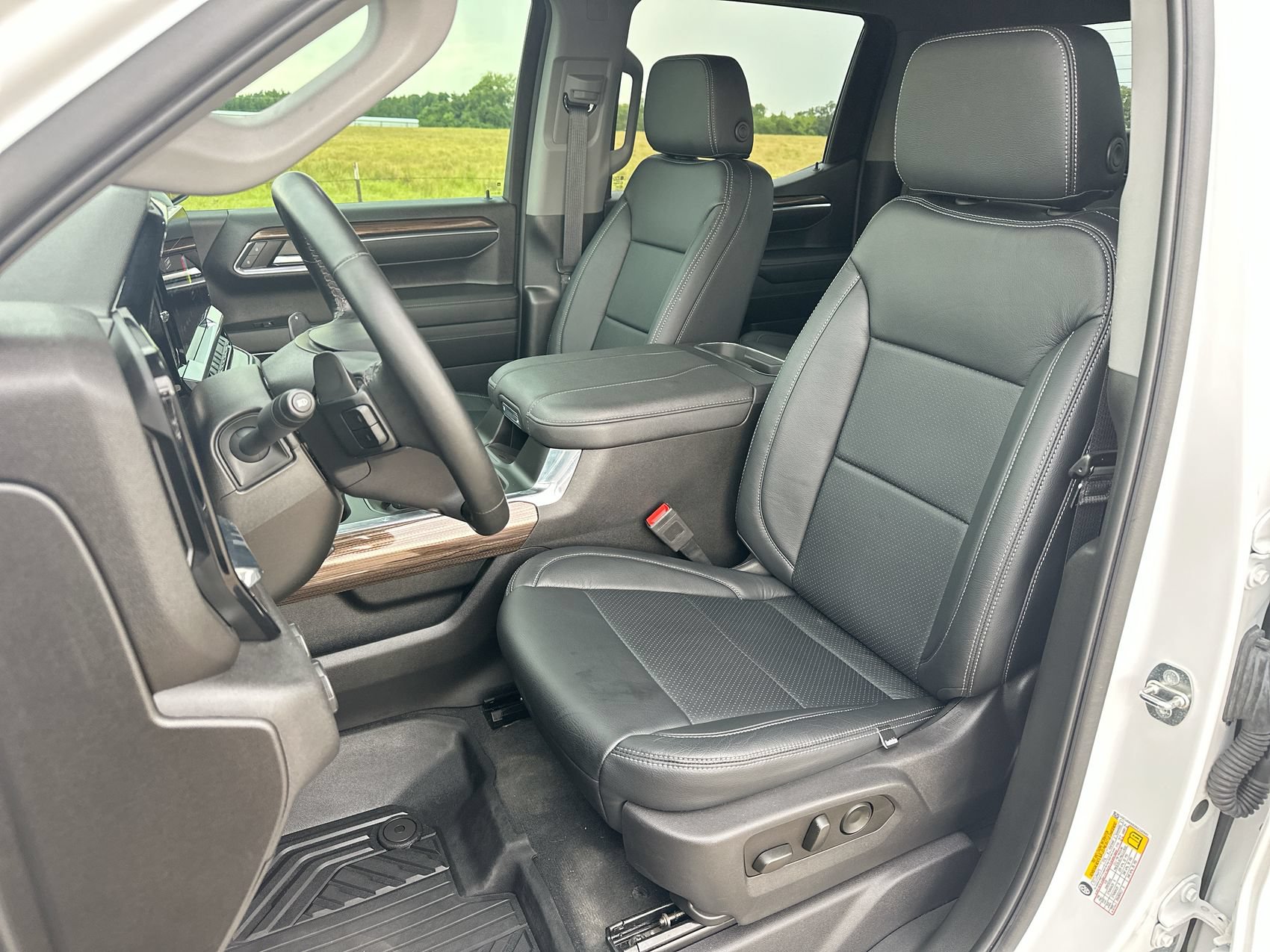 2024 Chevrolet Silverado 1500 RST - Photo 11