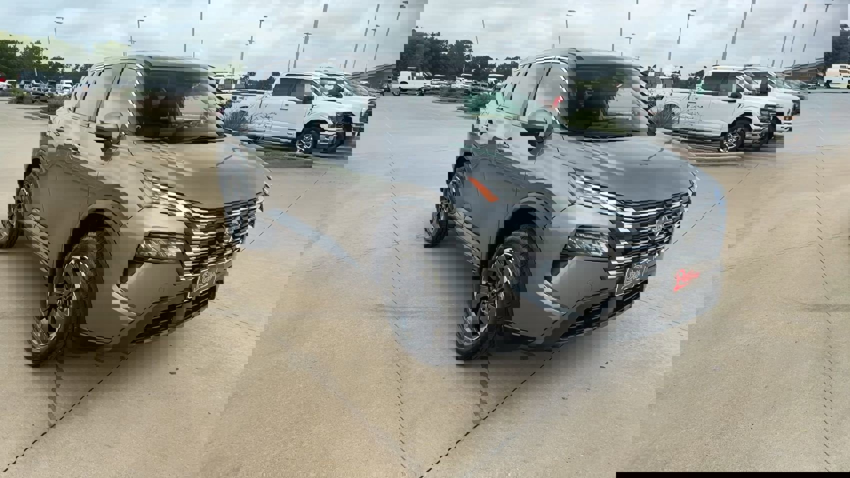 2024 Nissan Rogue AWD SV photo 2
