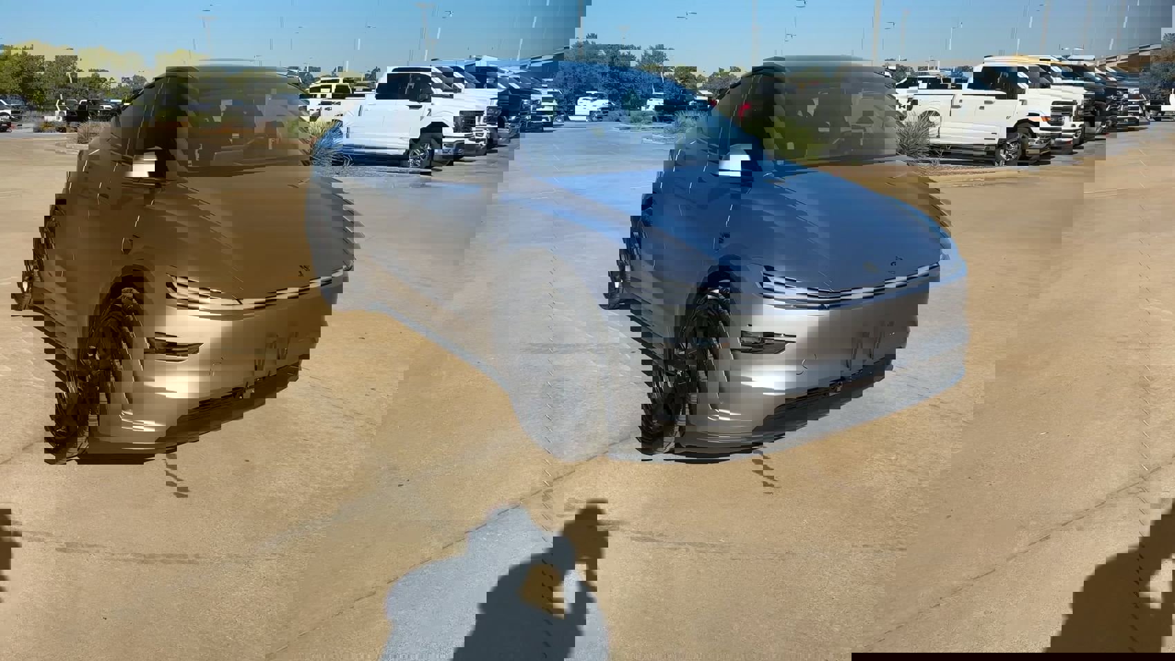 2026 Tesla Model Y Long Range photo 2