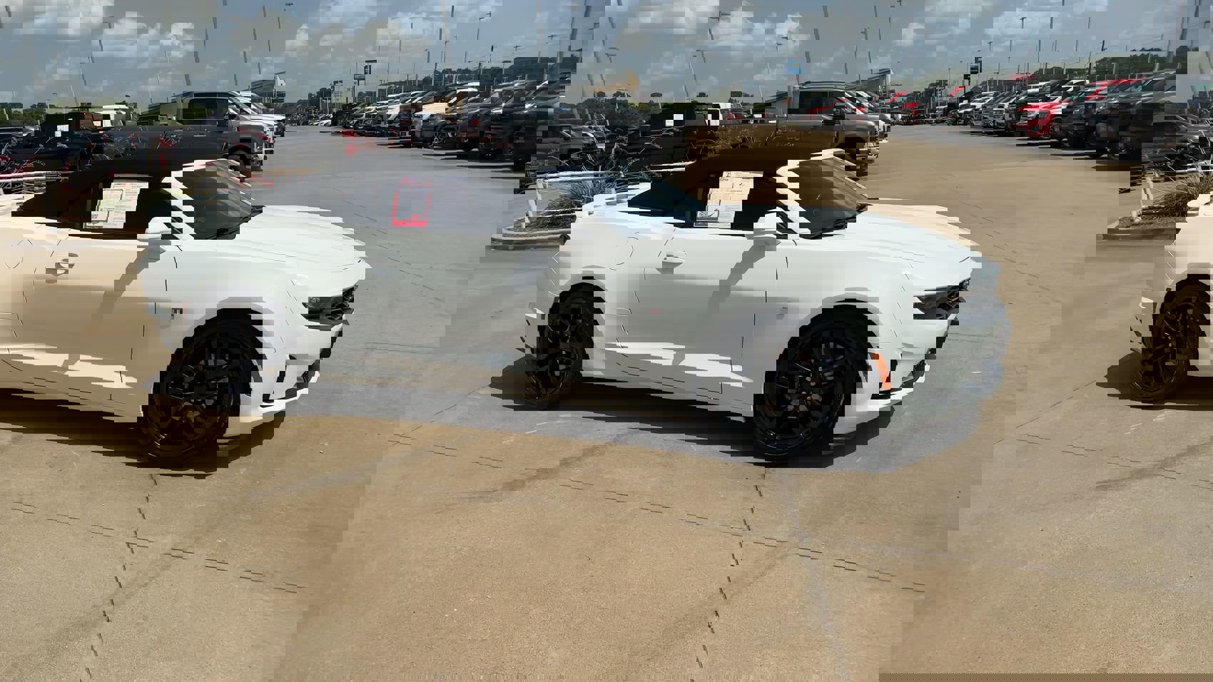 2023 Chevrolet Camaro 2LT photo 2