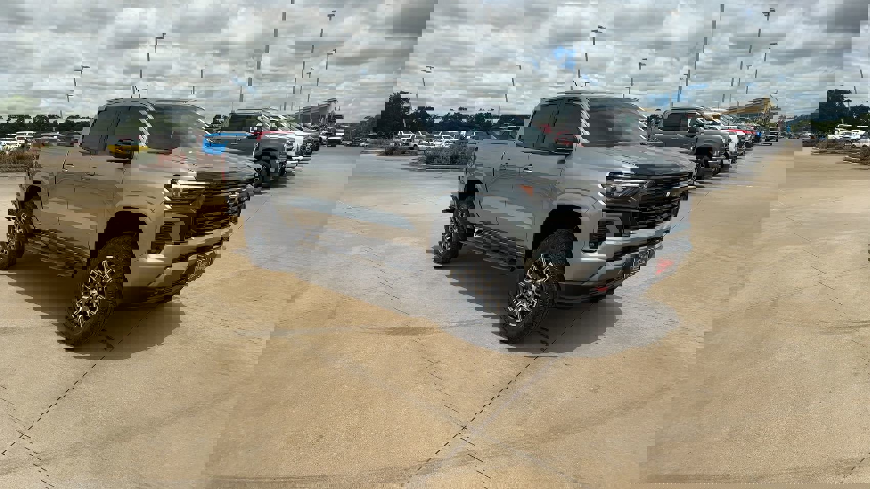 2024 Chevrolet Colorado Z71 photo 2