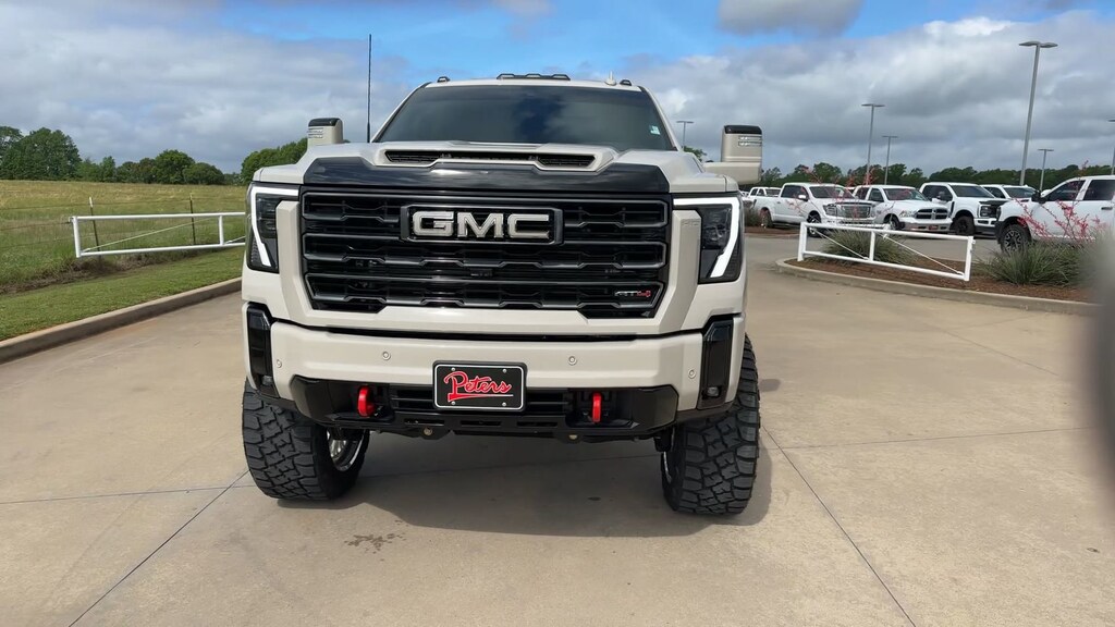 Used 2026 GMC Sierra 2500HD AT4 4WD Crew Cab 159 AT4