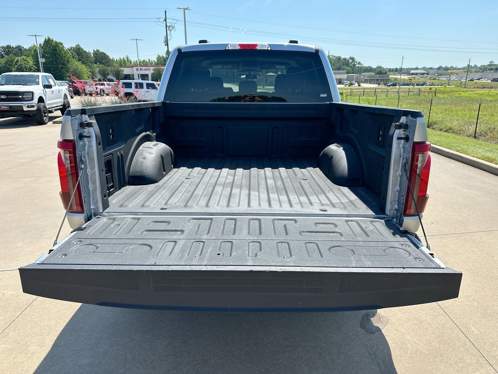 2025 Ford F-150 XLT - Photo 22