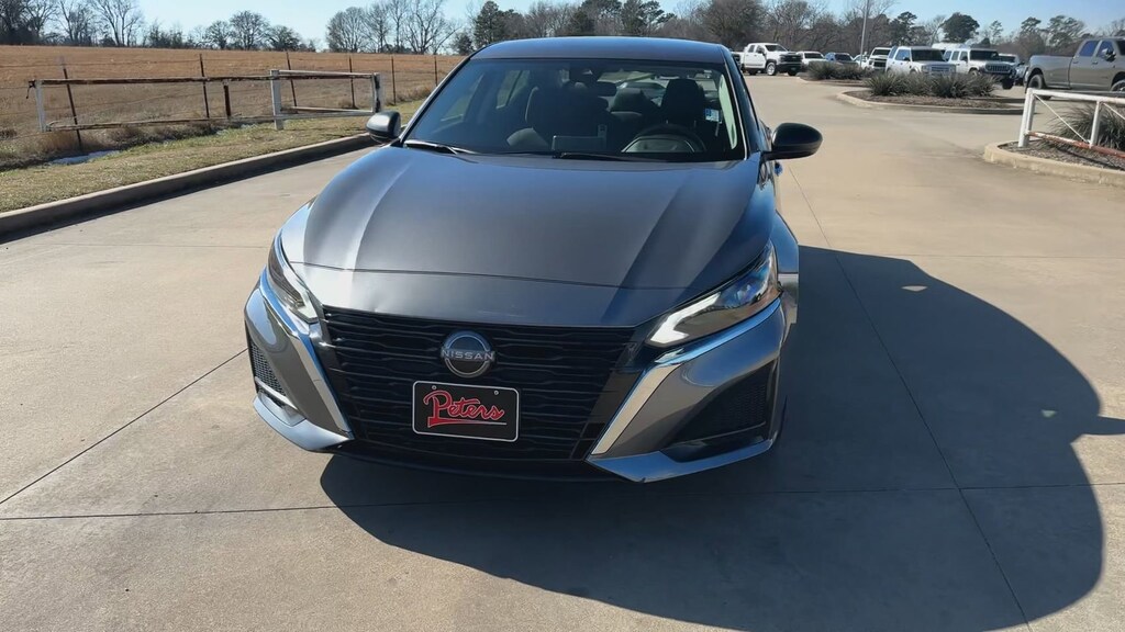 Used 2025 Nissan Altima SV SV FWD