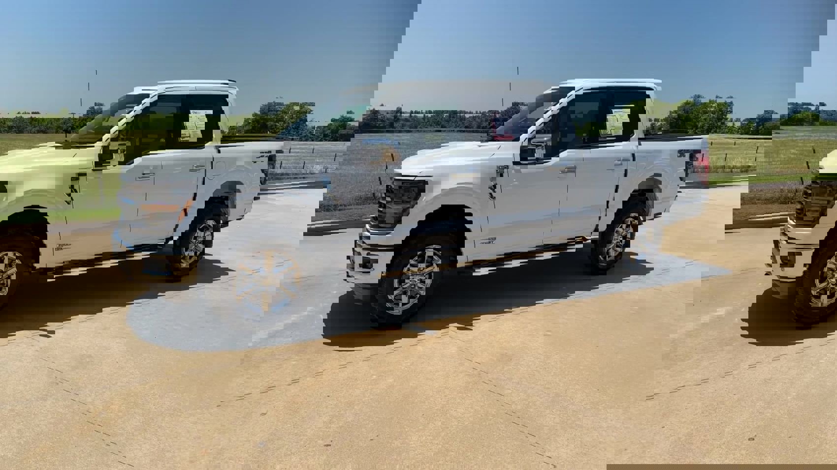 2024 Ford F-150 XLT photo 4