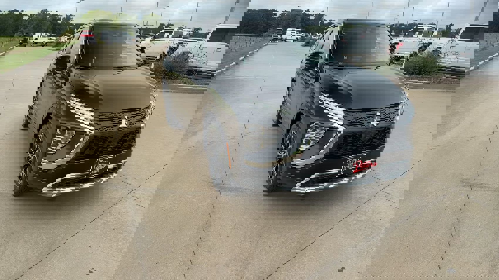 2024 Mitsubishi Eclipse Cross SE photo 2