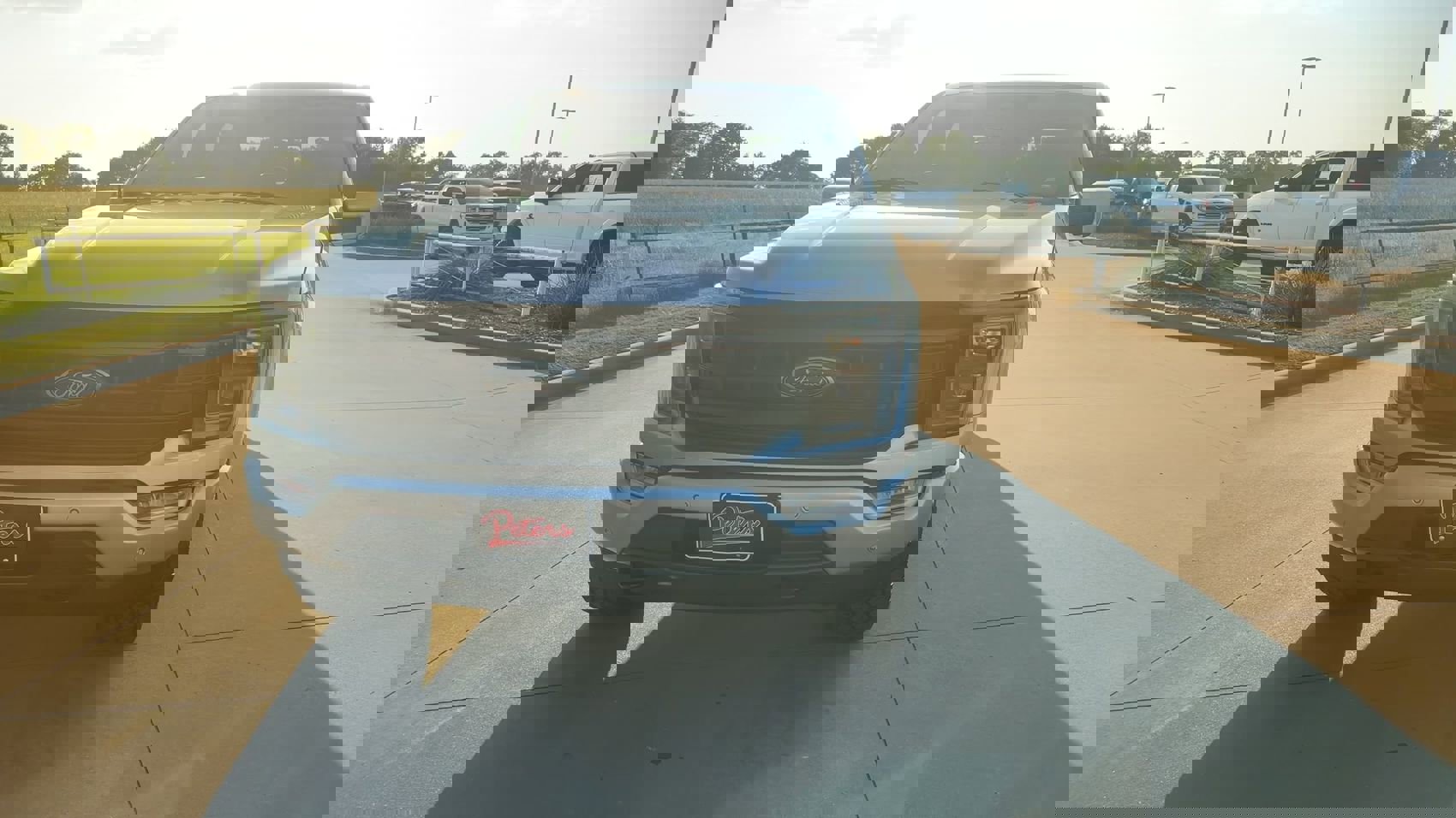 2023 Ford F-150 Platinum photo 2