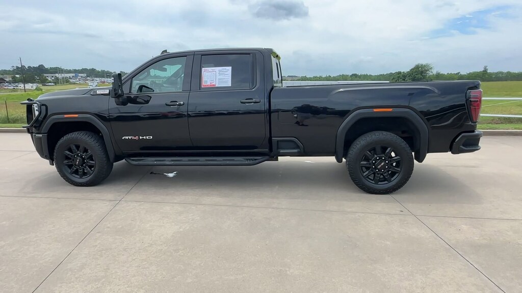 Used 2024 GMC Sierra 2500HD AT4 4WD Crew Cab 172 AT4