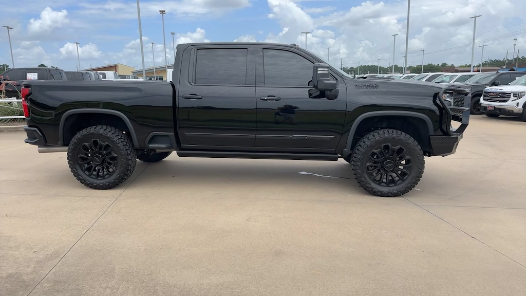 Used 2025 Chevrolet Silverado 2500HD High Country 4WD Crew Cab 159 High Country