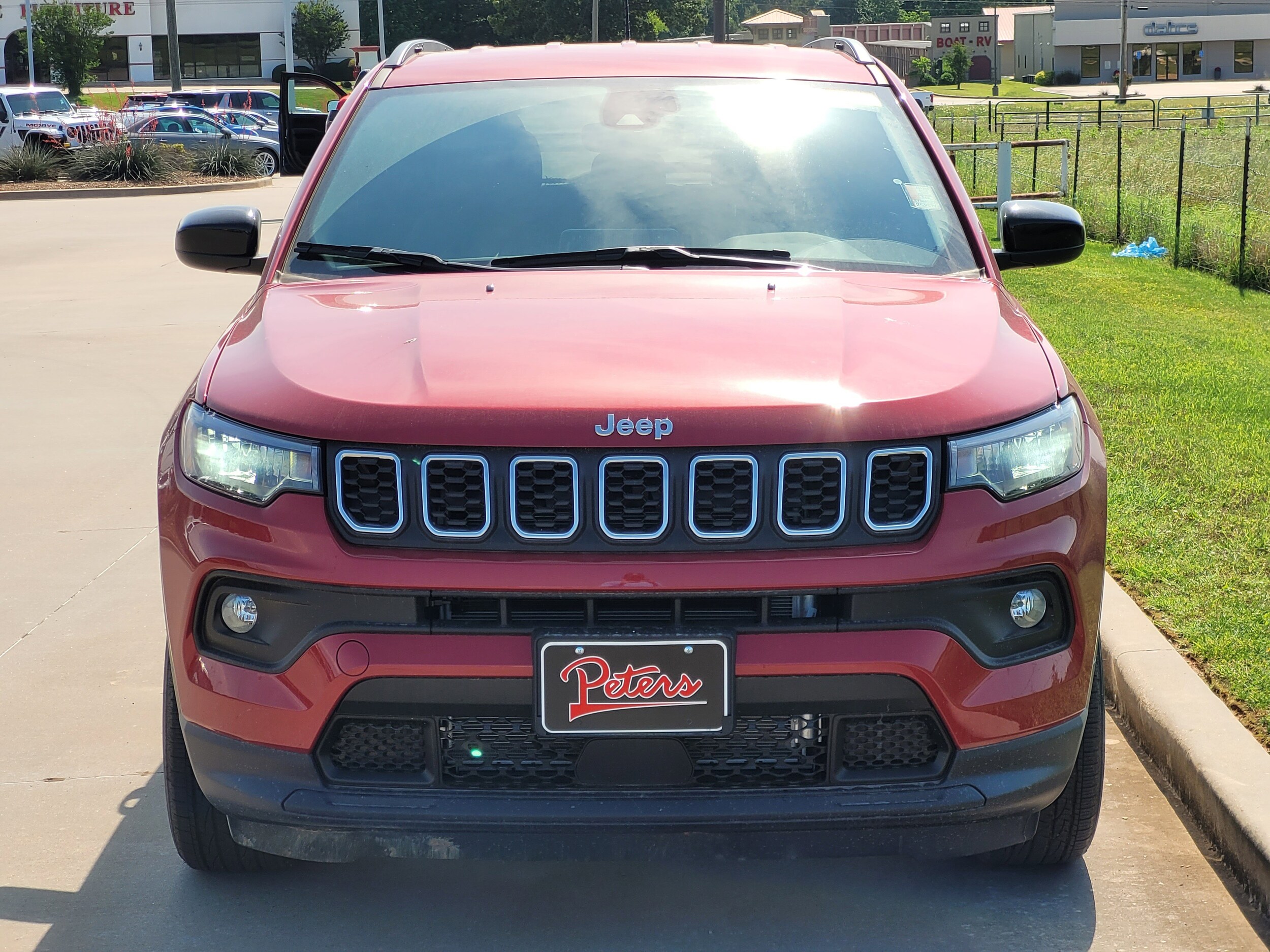 2025 Jeep Compass Latitude photo 2