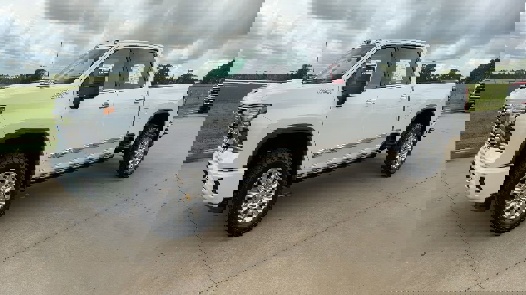2025 Chevrolet Silverado 2500HD High Country photo 4