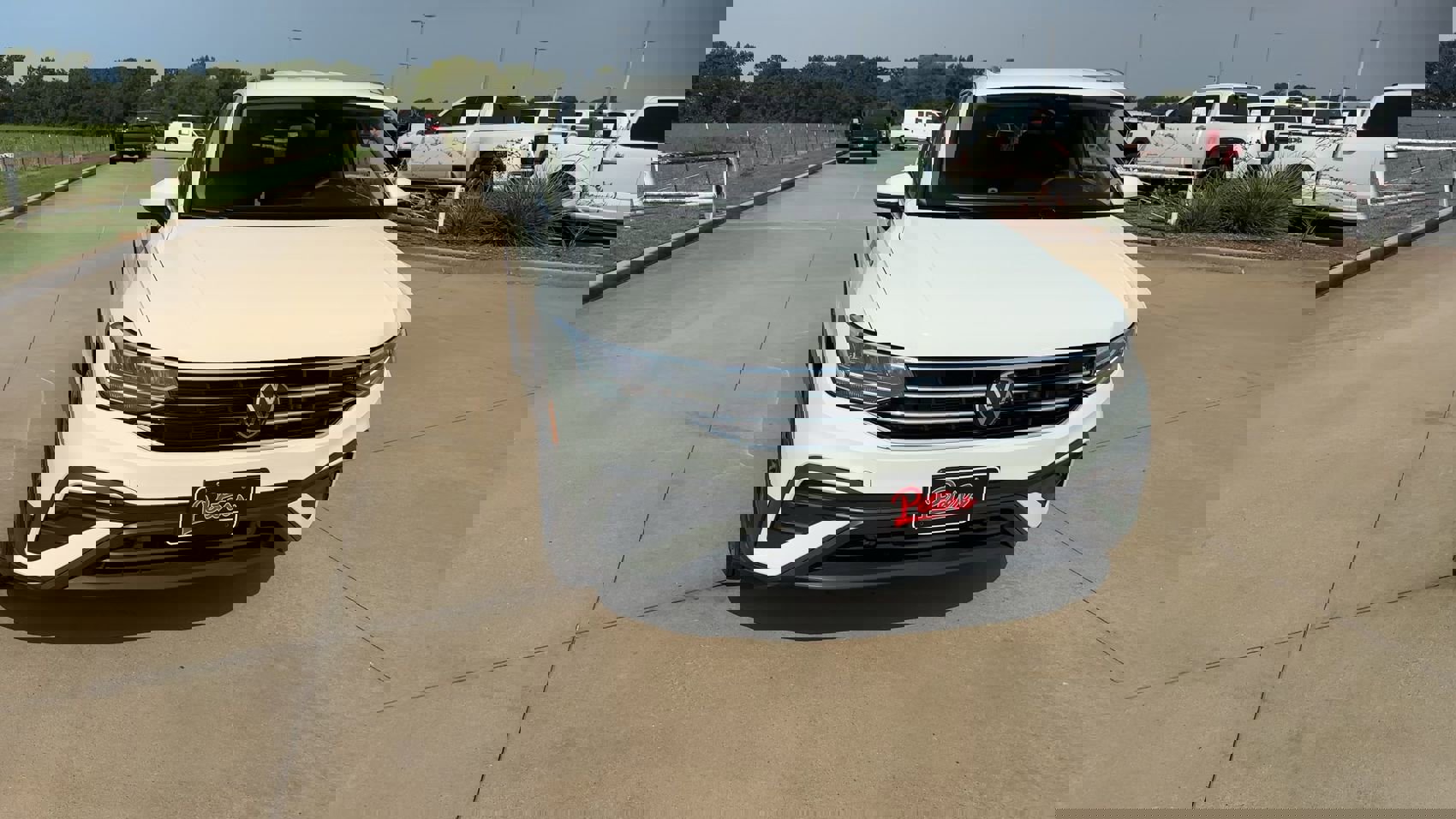2024 Volkswagen Tiguan SE Wolfsburg Edition photo 3