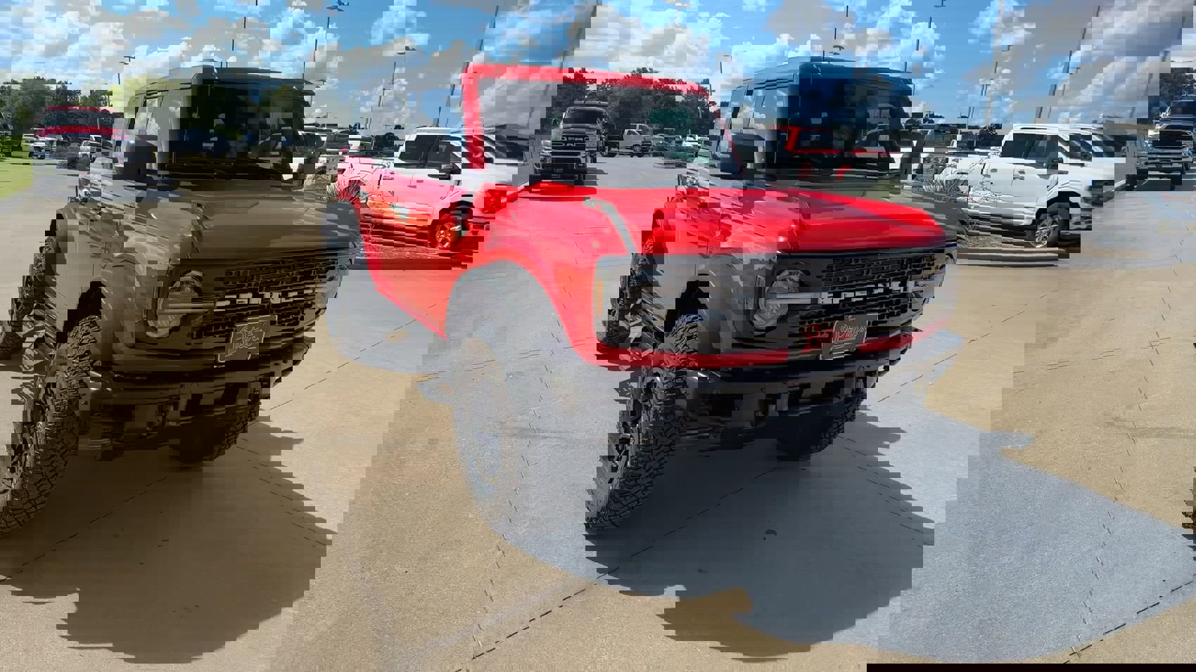 2024 Ford Bronco Wildtrak photo 2